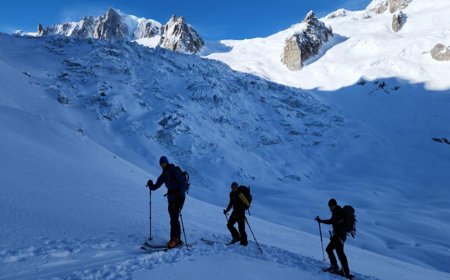 vallee blanche ski touring