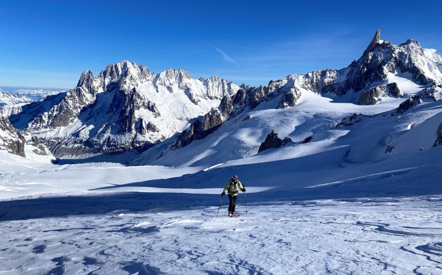 Security chamonix ski guide