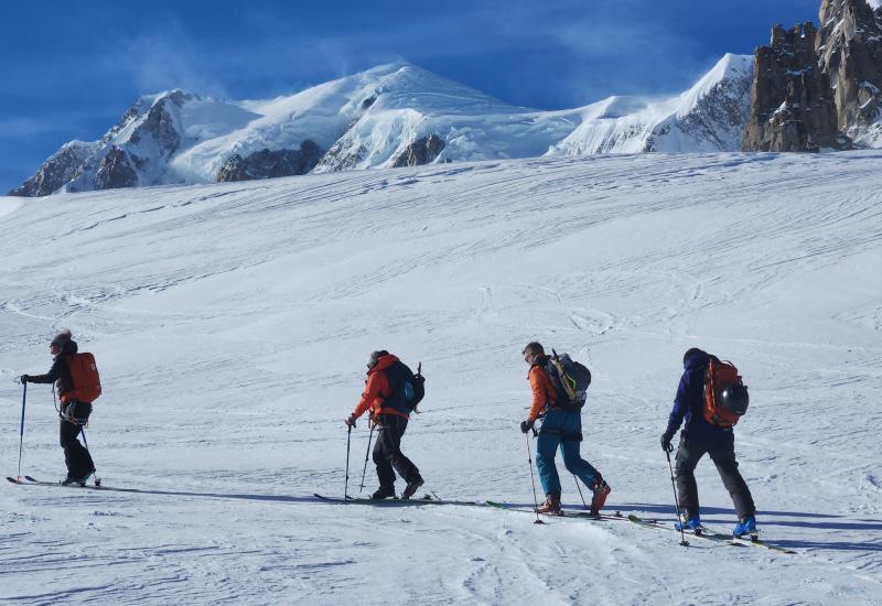 vallee blanche ski touring
